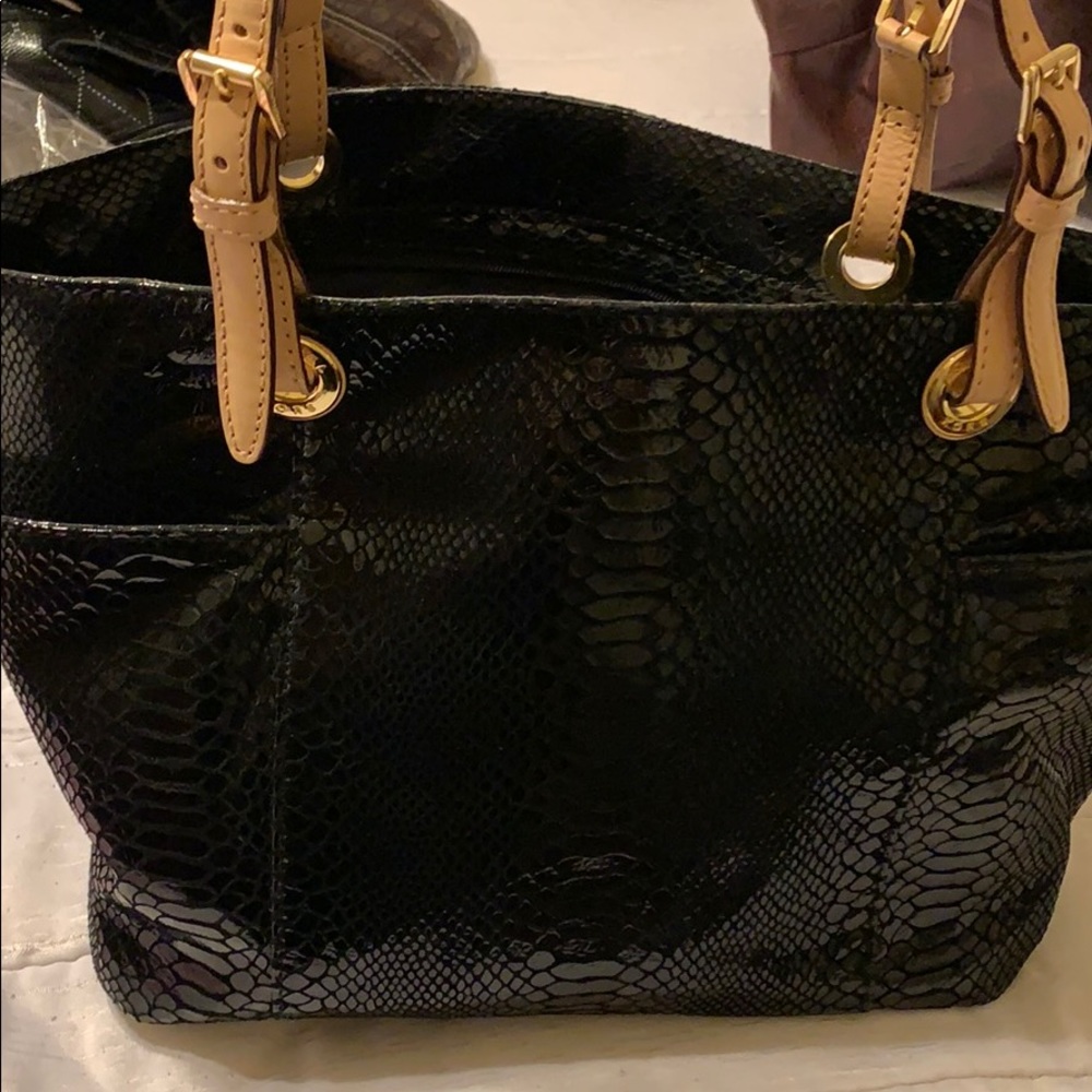 Michael kors handbag authentic